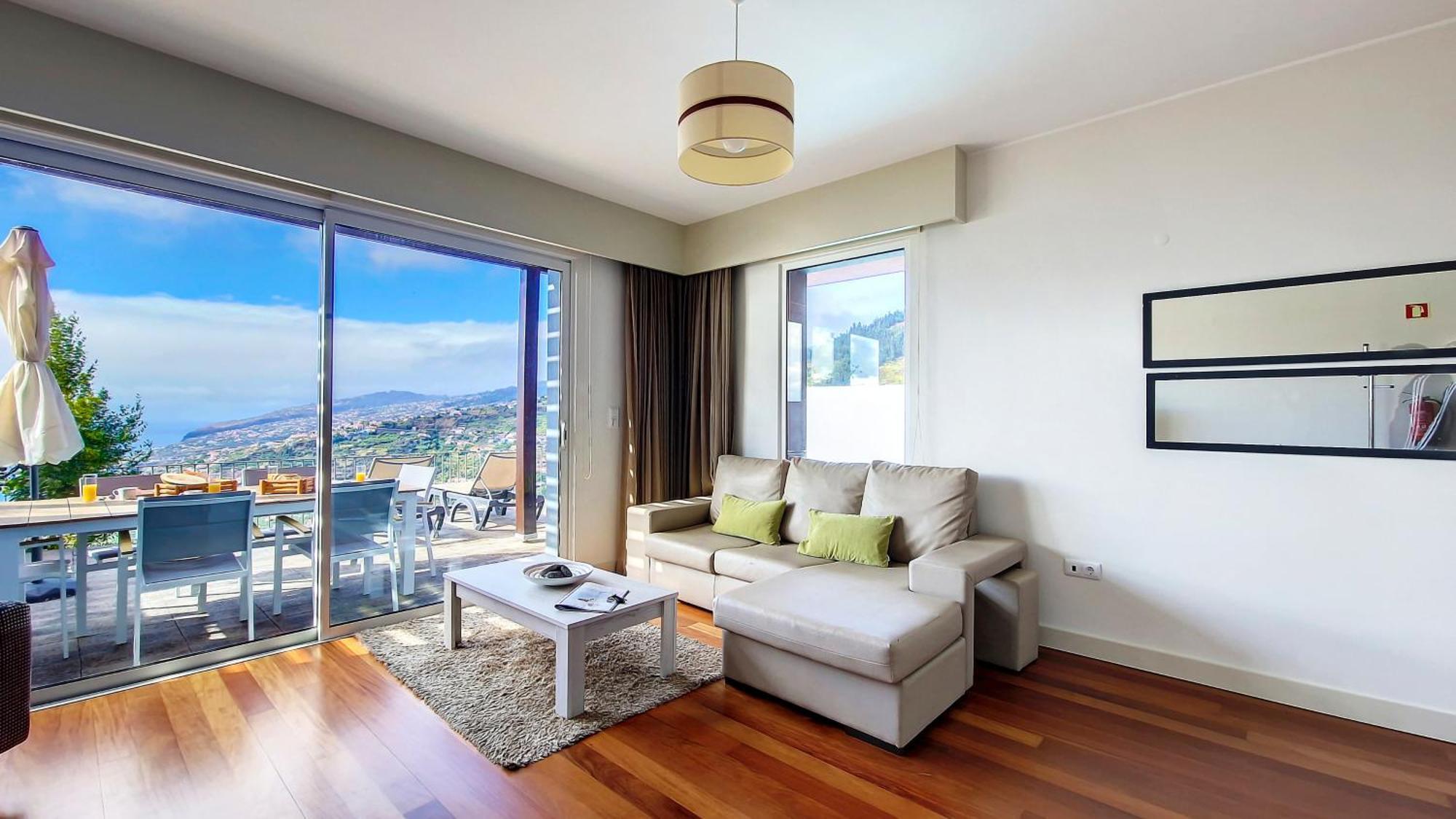 Villa Laura By Lovelystay Calheta  Eksteriør billede