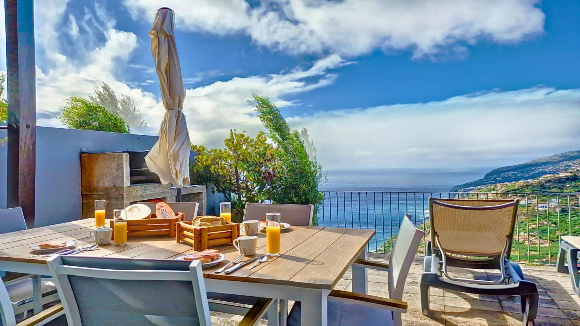 Villa Laura By Lovelystay Calheta  Eksteriør billede