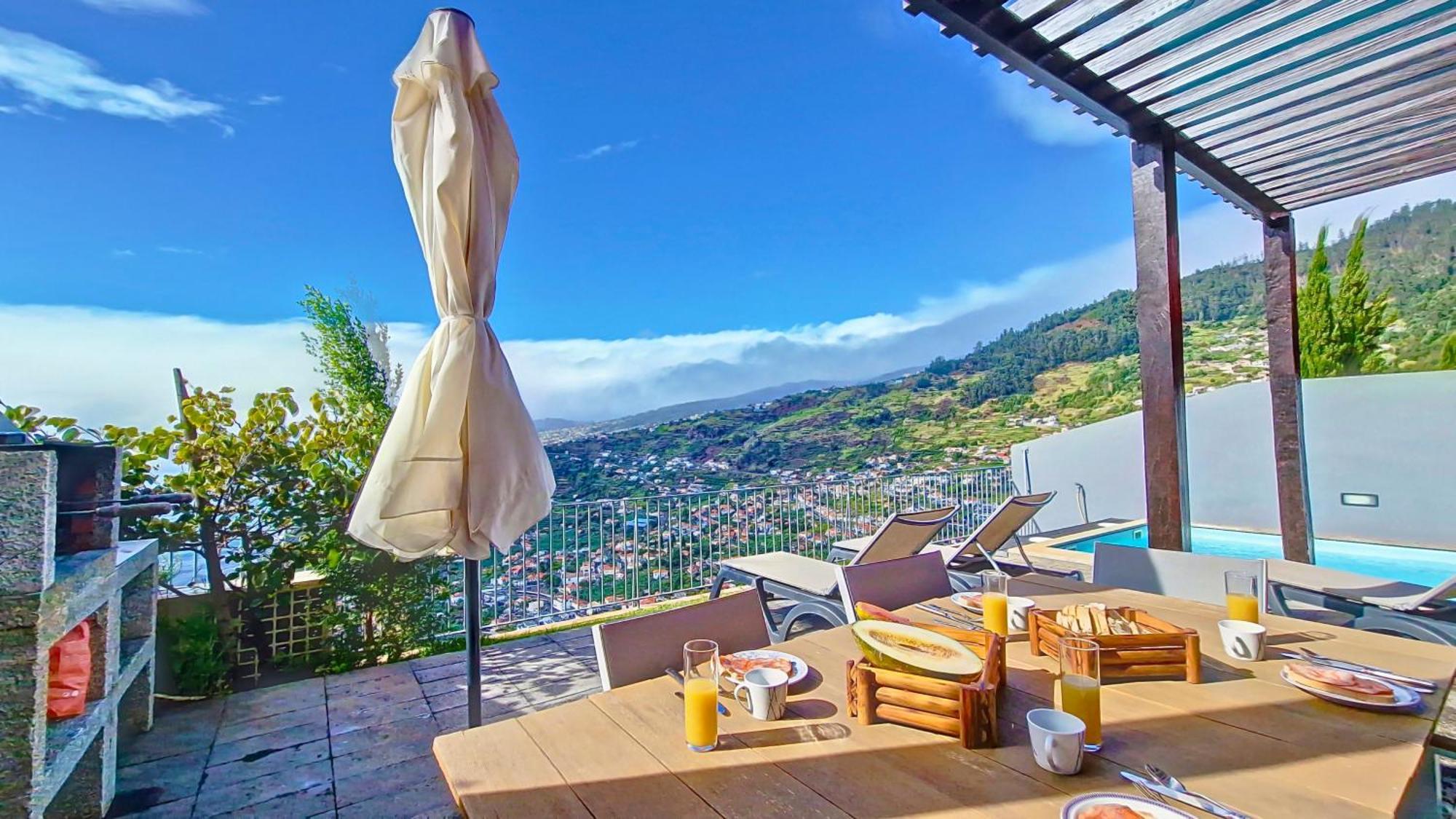 Villa Laura By Lovelystay Calheta  Eksteriør billede