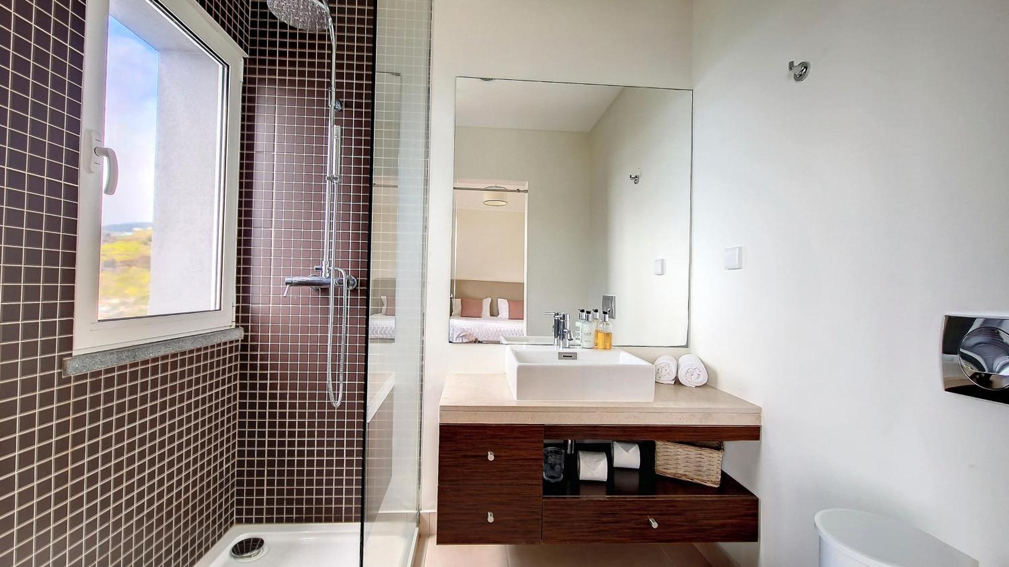 Villa Laura By Lovelystay Calheta  Eksteriør billede